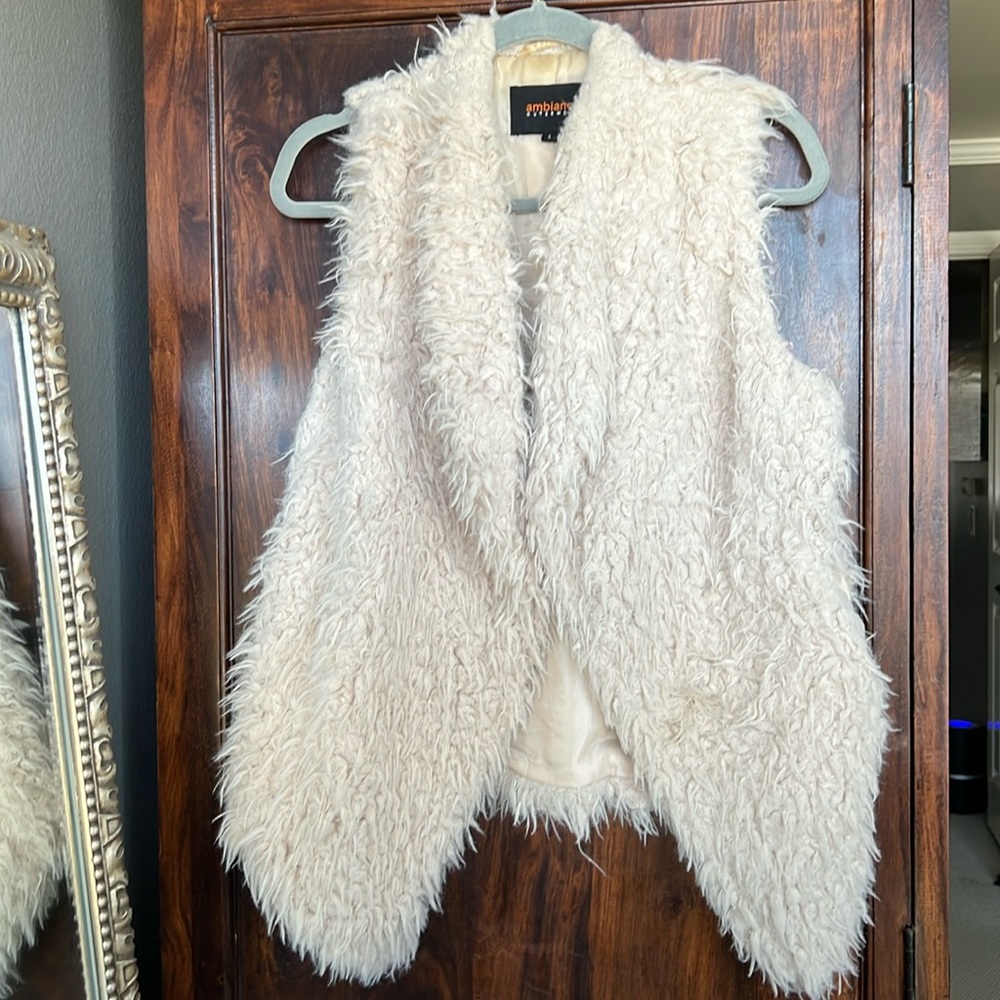 Women’s Faux Sherpa Vest - S